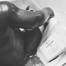 Load image into Gallery viewer, Honey Shea Oatmeal Bar